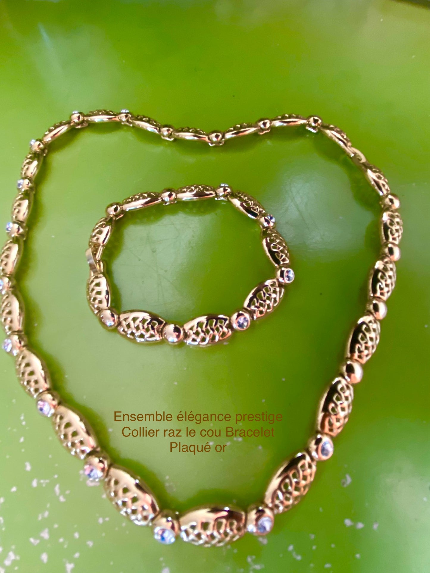 Ensemble Collier Bracelet fashion élégance. pièces uniques . Collection privée