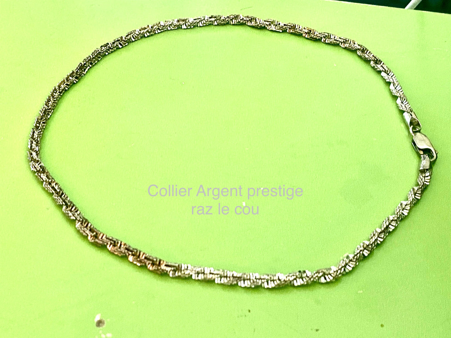 Collier Argent raz le cou pièce unique 1 article