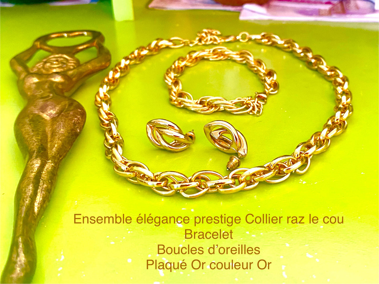 Ensemble Collier Bracelet Boucles d’oreilles élégance pièces uniques . Collection privée
