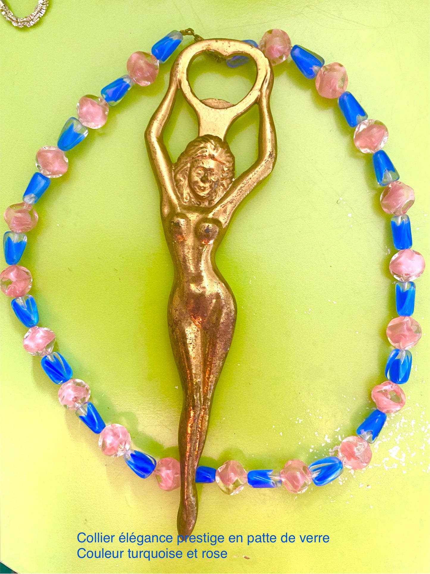 Collier prestige en perles de pattes de verre coloré
