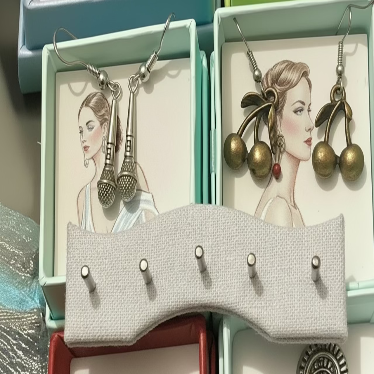 Boucles d'Oreilles Vintage Métal Bronzé - 2 Styles Mini Perles cerises & Micro