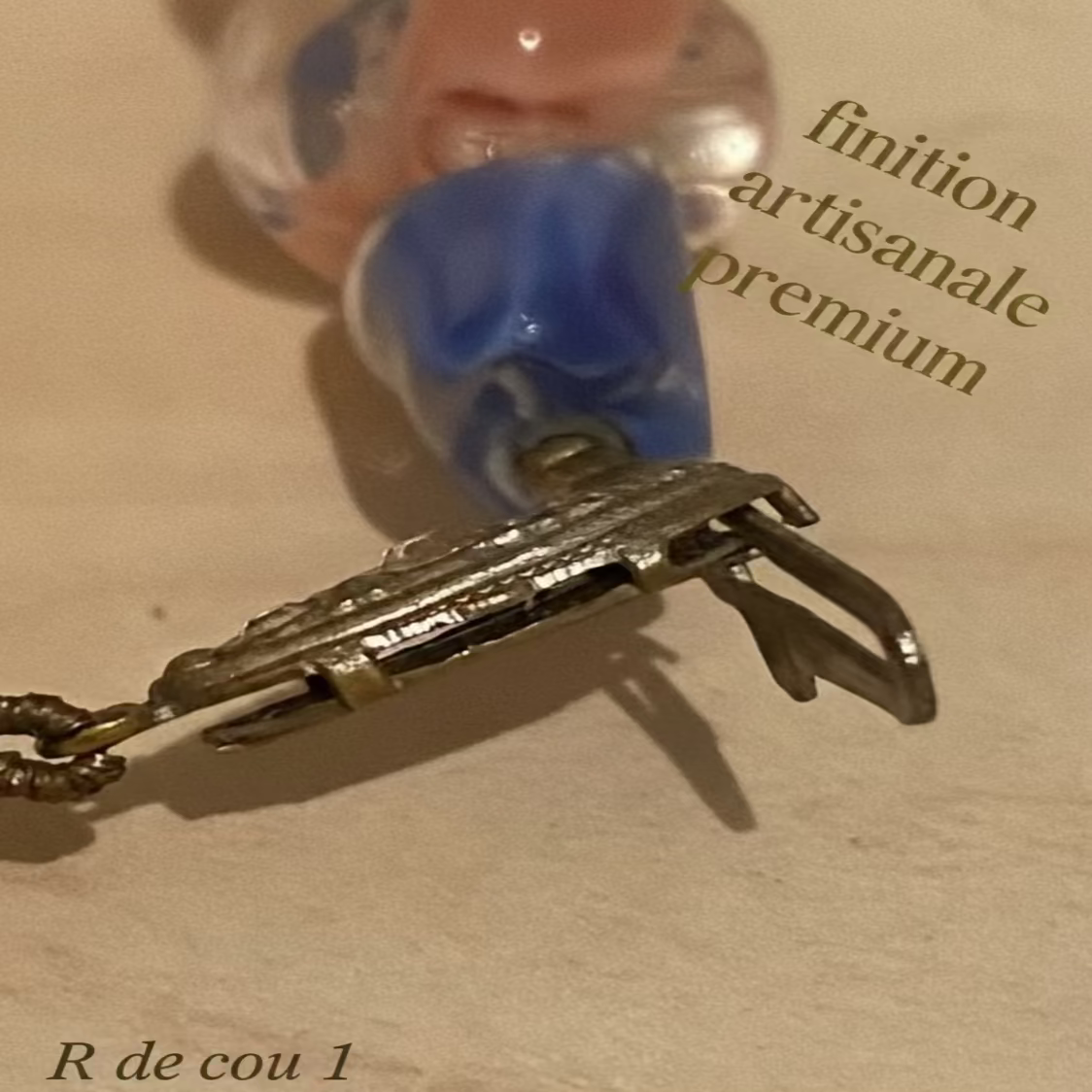 Ras-le-Cou vue Fermoir zoom