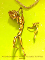 Pendentif Statuette femme mini petit format. Existe en deux tailles. Pièce unique Collection privée Artisan. Plaqué or
