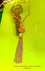 Collier fashion élégance. Pendentif .pièce unique couleur or . Collection privée