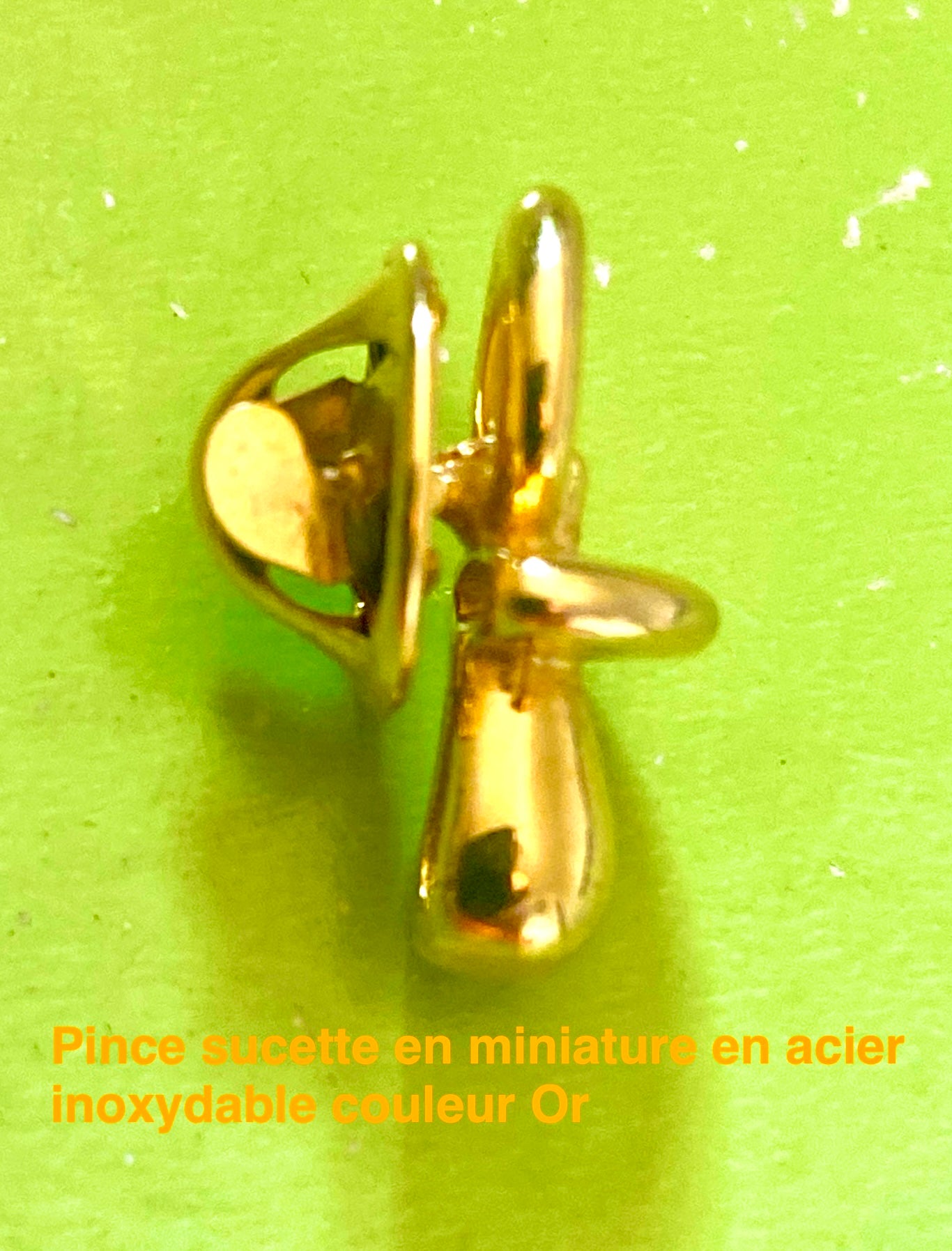 Pince ou pendentif mini tétine plaqué or pièce unique
