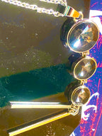 Collier avec pendentif métal et perles ,en acier inoxydable , 1 pièce