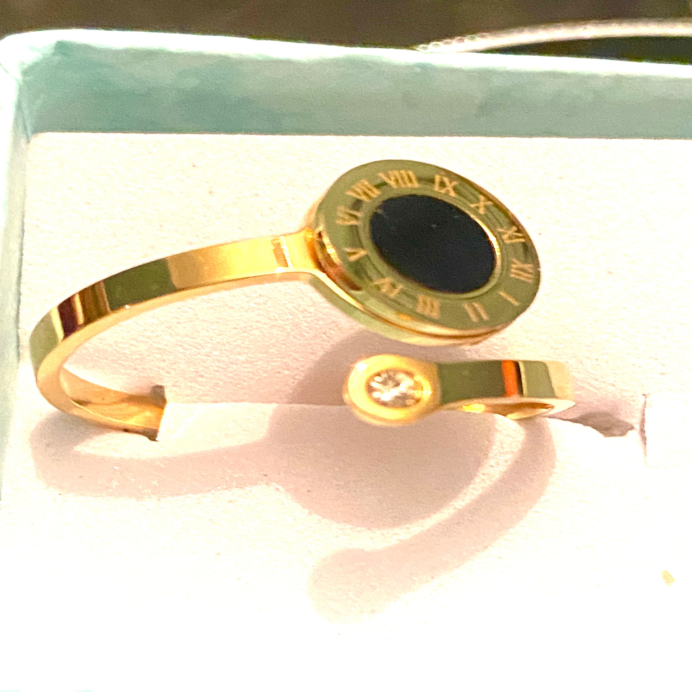 Bague Artisanale Fashion Design Metal-Ajustables Montre vue oblique face gauche