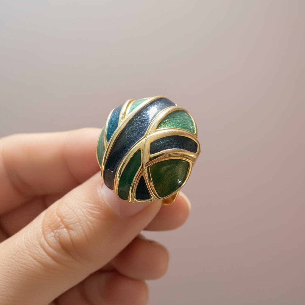 ➰Boucles d'Oreilles Élégance Prestige - Earrings Dorées Fashion Perle Vert vue tenu humain face