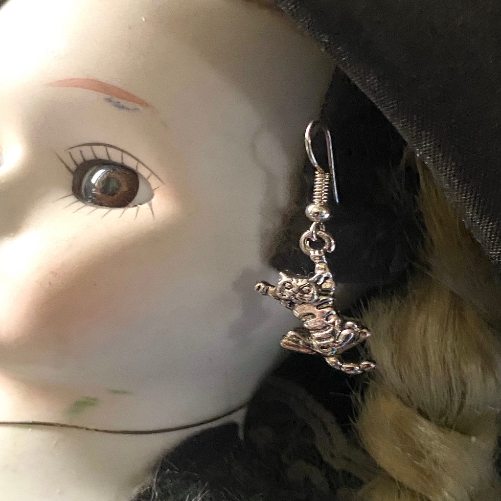 Boucle d'Oreille Métal Chat vue portée