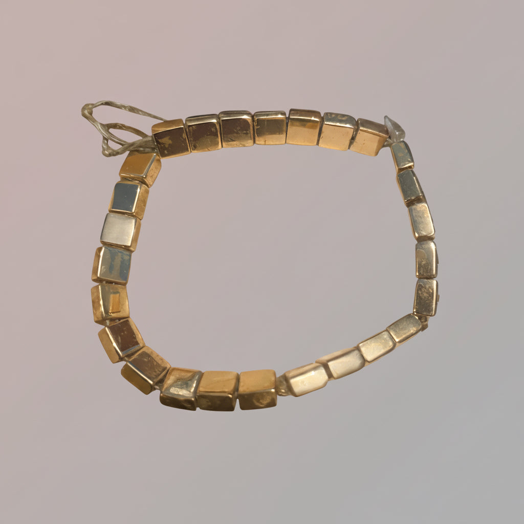 Bracelet Semi Élastique Pièces Carrées Dorées 5mm vue de dos