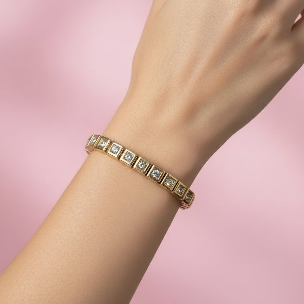 Bracelet Semi Élastique Pièces Carrées Dorées 5mm vue espace