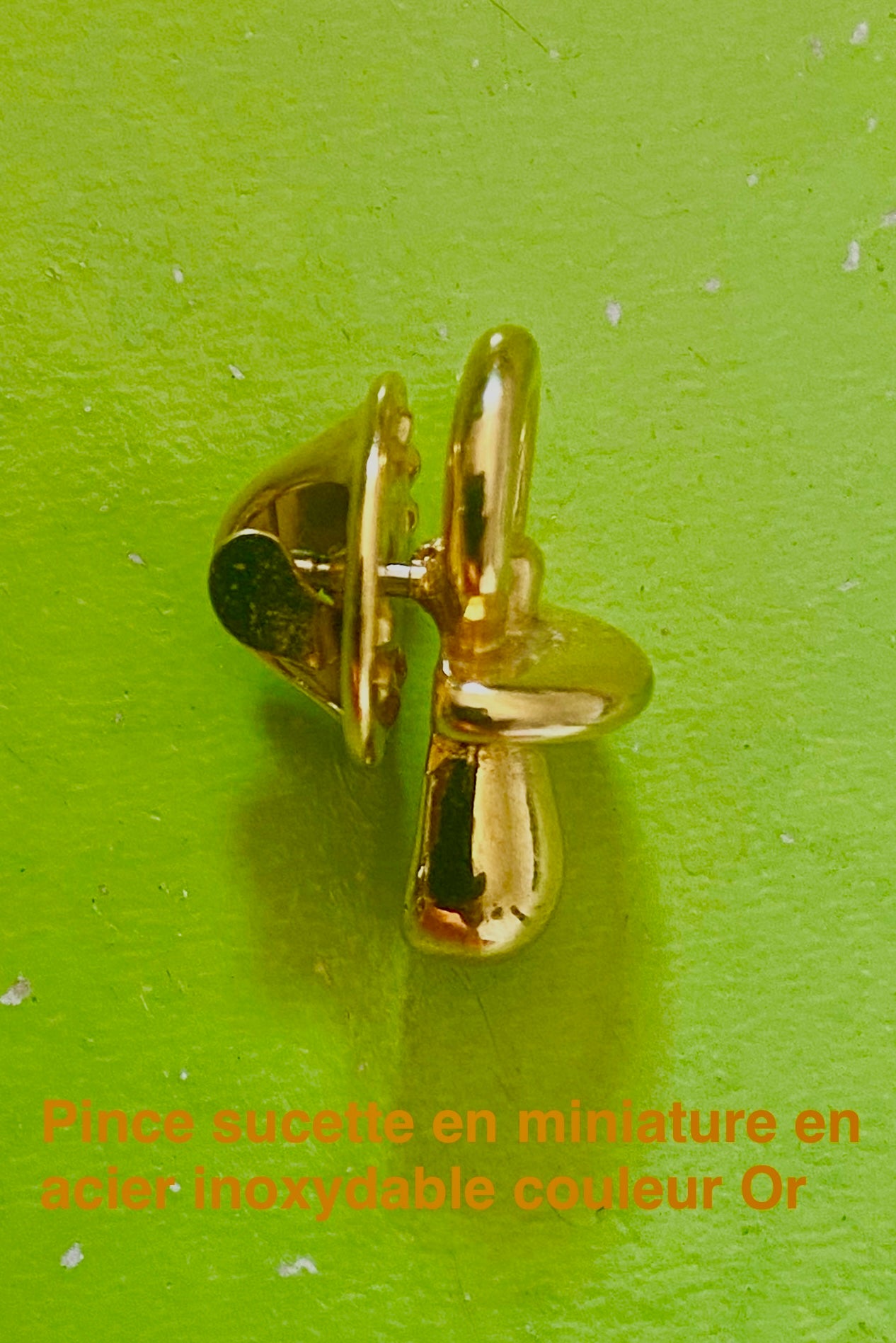 Pince ou pendentif mini tétine plaqué or pièce unique