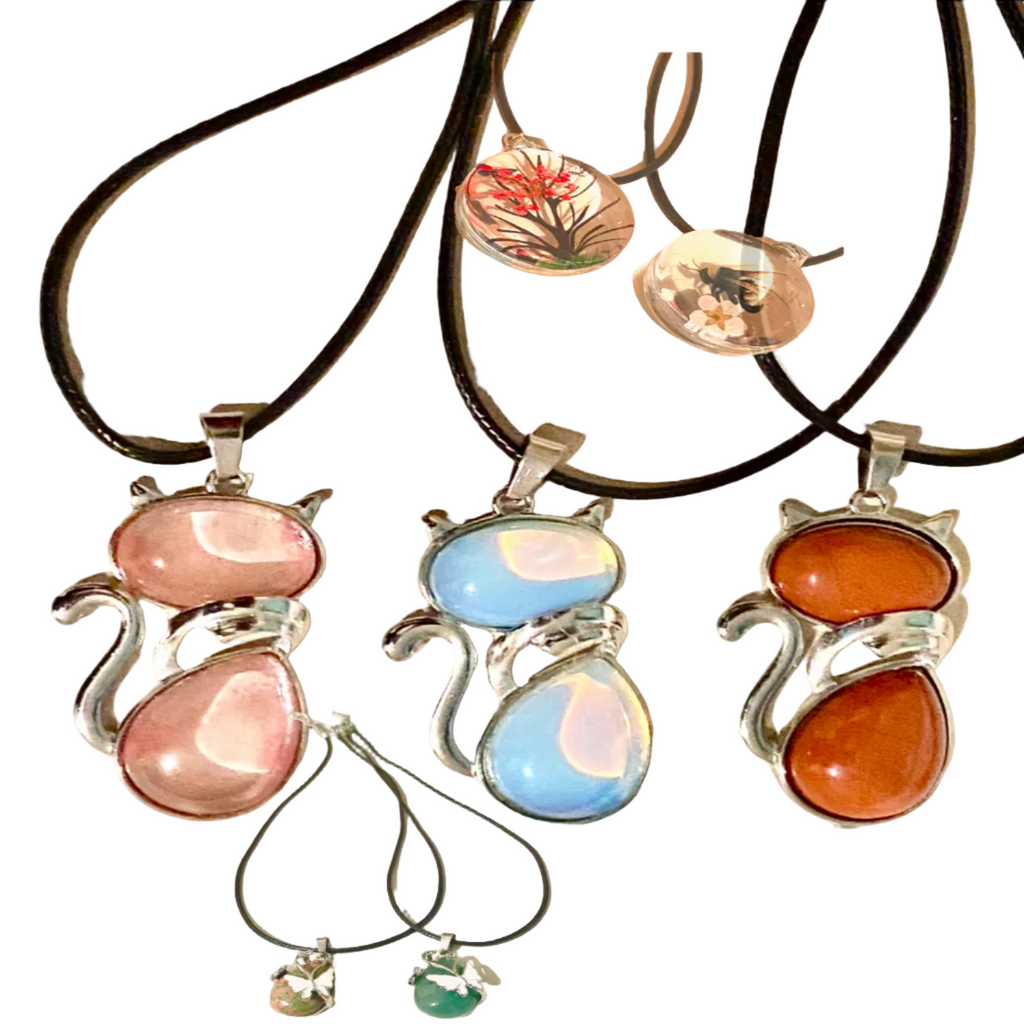 Collier Solidaire Chat - Pendentif Résine Perlé