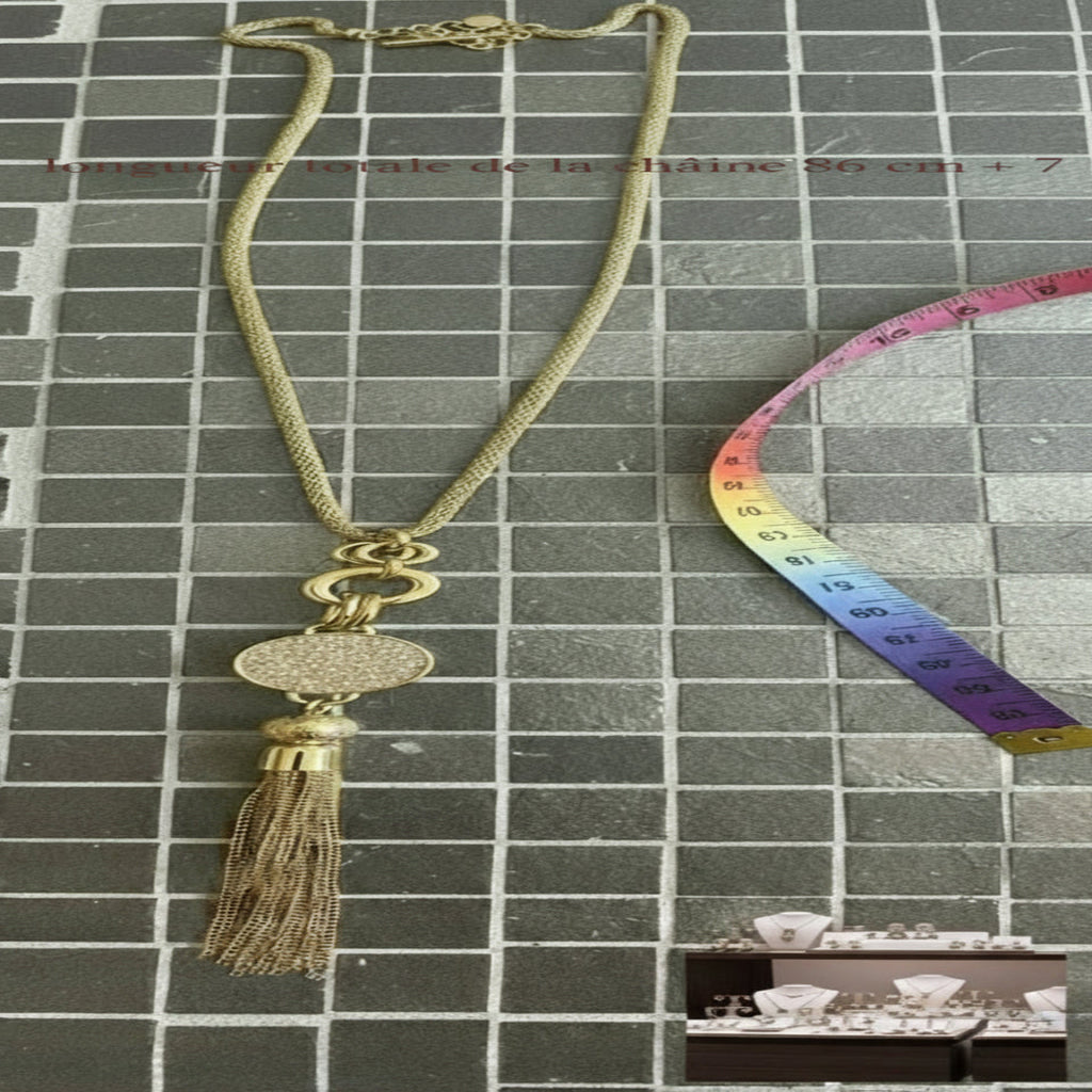 Collier Chaine Pendentif Doré, Vue de demi face Dimensions