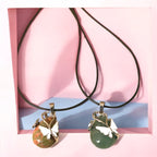 Collier_motif_Papillon_Associatif_Verre_Mono_Perle_2_Variantes_face