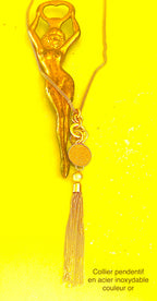 Collier fashion élégance. Pendentif .pièce unique couleur or . Collection privée