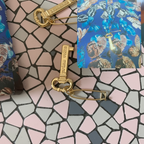 ✨ Pince Clé de Bonheur Plaquée Or - Accessoire Bijou Élégant vue face avec crochet