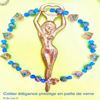 Ras-le-Cou vue global de face rajout mini portrait illustration avec rajout objet artistique 